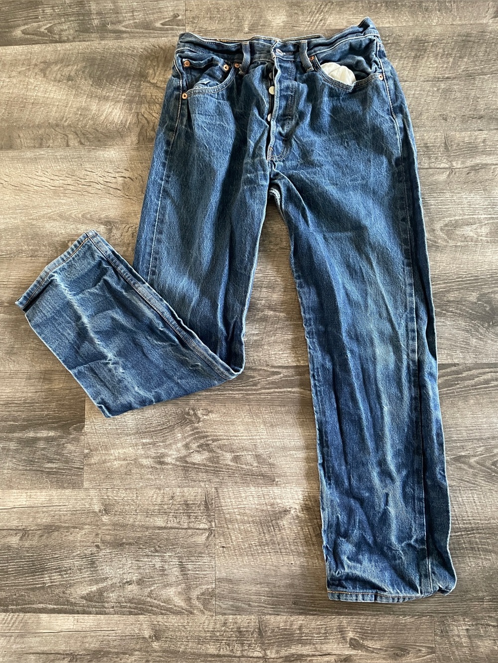 Levi's 501 Straight-Leg Jeans in Blue Wash 👖